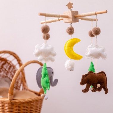 Музыкальный Эко мобиль-каруселька для кроватки Зверята (Ручная работа)