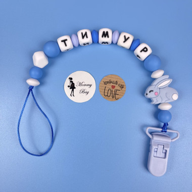 Держатель именной для пустышки Mommy Bag Зайченок голубой (5 букв)