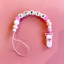 Держатель именной для пустышки Mommy Bag Зайченок розовый (3 буквы)