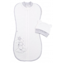 Пеленальный кокон с шапочкой 0-6 мес – №5 Привет малыш! молочный (байка) Пеленальный кокон с шапочкой 0-6 мес – №5 Привет малыш! молочный (байка)