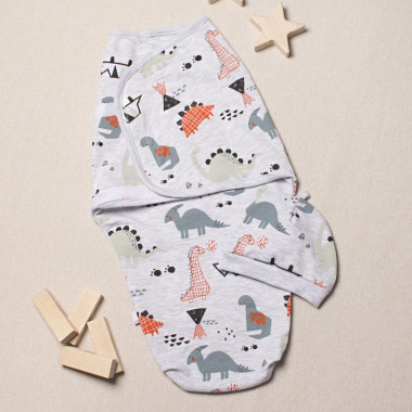 Евро пеленка кокон на липучках с шапочкой Серый с динозавриками (байка) №50 (0 - 6 мес)
