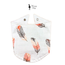 Слюнявчик-нагрудник непромокаемый Mommy Bag №31 Перья розовые (муслин) Слюнявчик-нагрудник непромокаемый Mommy Bag №31 Перья розовые (муслин)