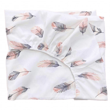 Простыня в стандартную кроватку 120*60 см №11 Перья розовые
