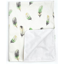 Непромокаемая пеленка многоразовая Перья - #8 90х60 см Непромокаемая пеленка многоразовая Перья - #8 90х60 см