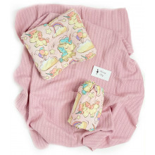 Набор в детскую кроватку 3в1 Единороги с хлопковым пледом Набор в детскую кроватку 3в1 Единороги с хлопковым пледом